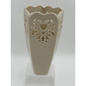 Vintage - LENOX - Ivory Heart‎ Vase With 24 Karat Gold Trim Porcelain Wedding